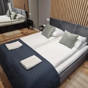 https://apt-luxury-modern-citybeat11.krakowhotelspoland.com